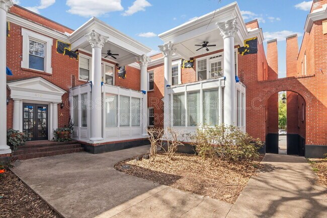 Foto del edificio - 872 Briarcliff Rd NE