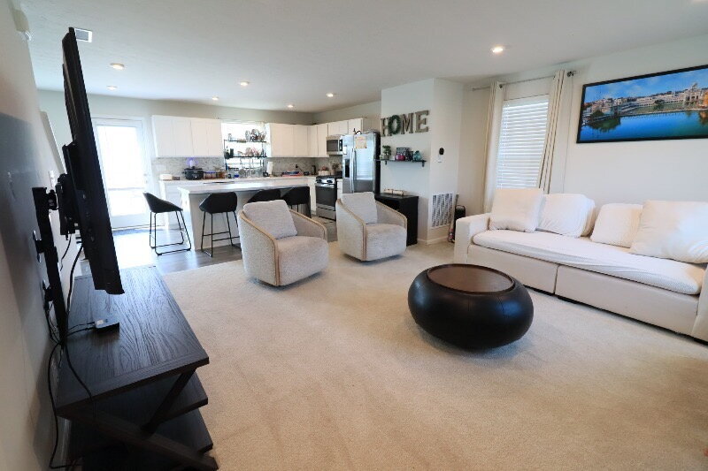 Foto del edificio - "Beautiful 4-Bedroom Family Home with Spacious 1903 Sq Ft Layout in Greenfield, IN!"