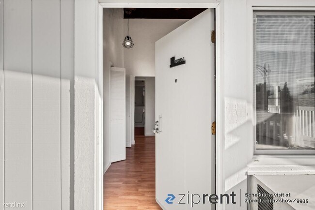 Foto del edificio - 3 br, 2 bath 4plex - 10806 Hubbard Way, Sa...