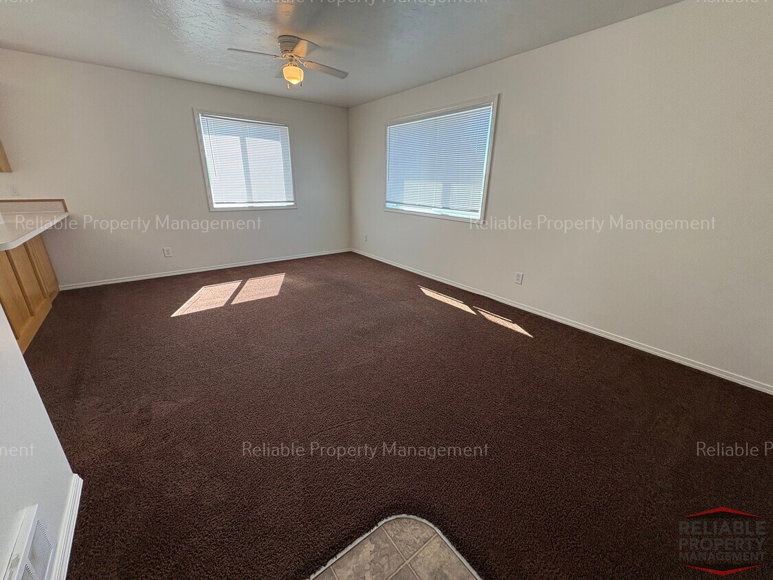 Foto principal - 230 W Anderson St