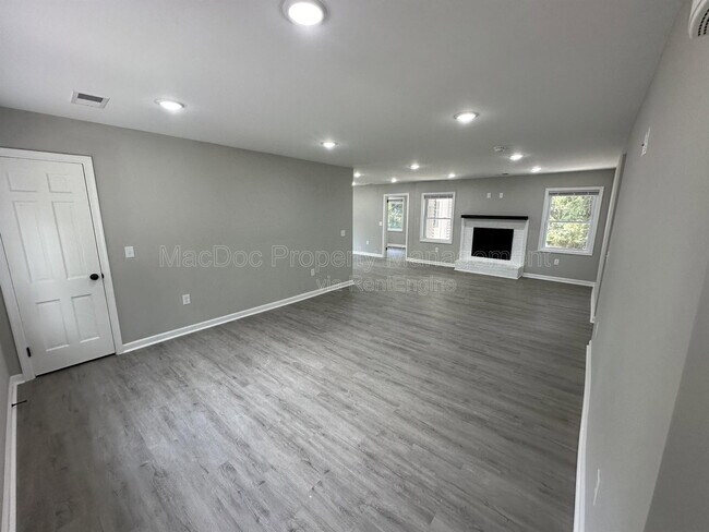 Foto del edificio - 12317 Metlock Rd