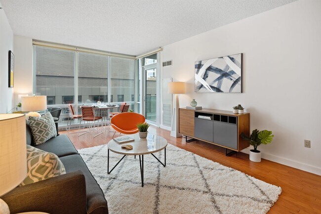 Foto del edificio - 1 Shore Ln