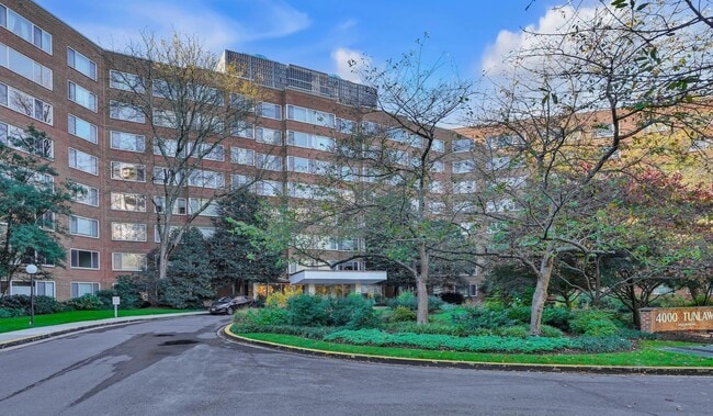 4000 Tunlaw - 4000 Tunlaw Rd NW (Washington, DC) Apartment