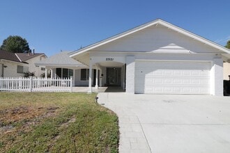 Building Photo - 27521 Glasser Ave