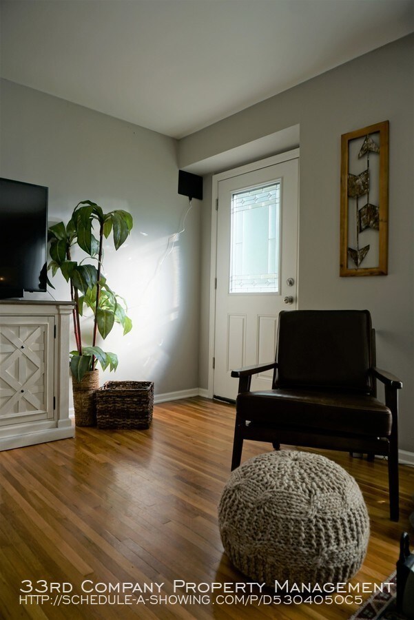 Foto del edificio - Beautifully updated home in St. Louis Park!