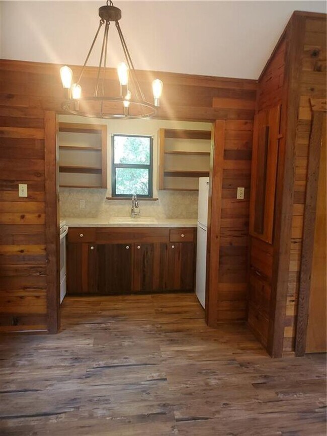 Building Photo - Cozy Cabin In Wimberley