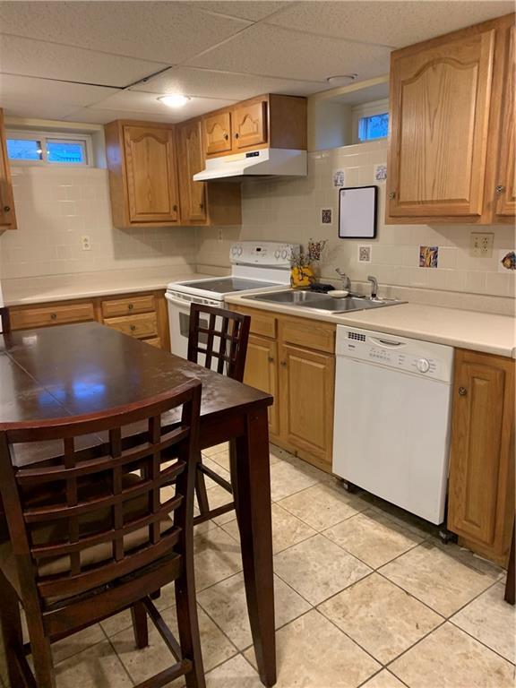 Foto del edificio - 1376 Mineral Spring Ave