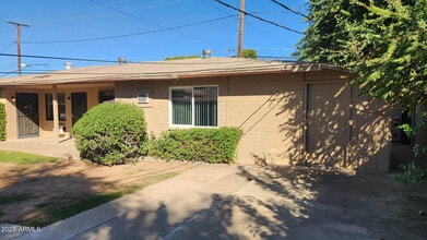 Building Photo - 2645 W Morten Ave
