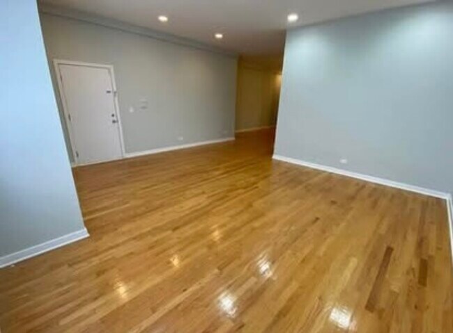Foto del edificio - 44 N Paulina St