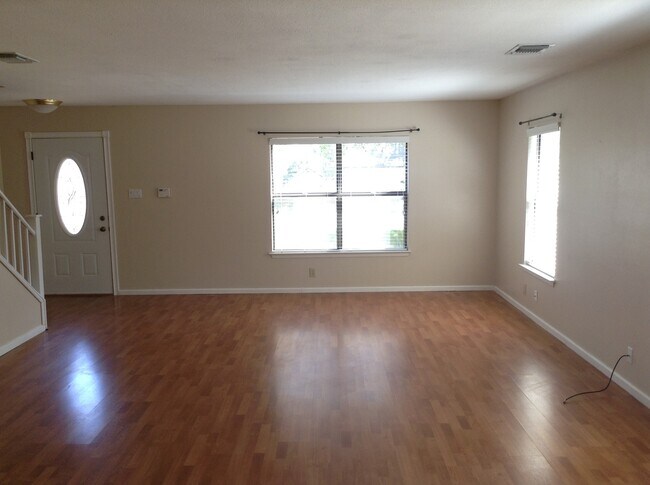 Photo - 16703 Coral Glade House