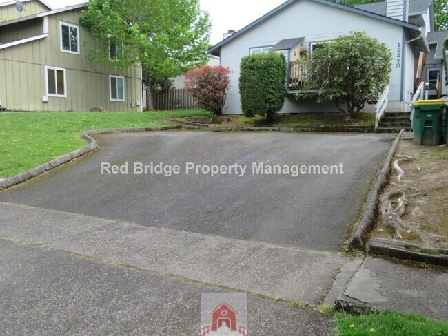 Building Photo - 12270 SW Gingham Ln