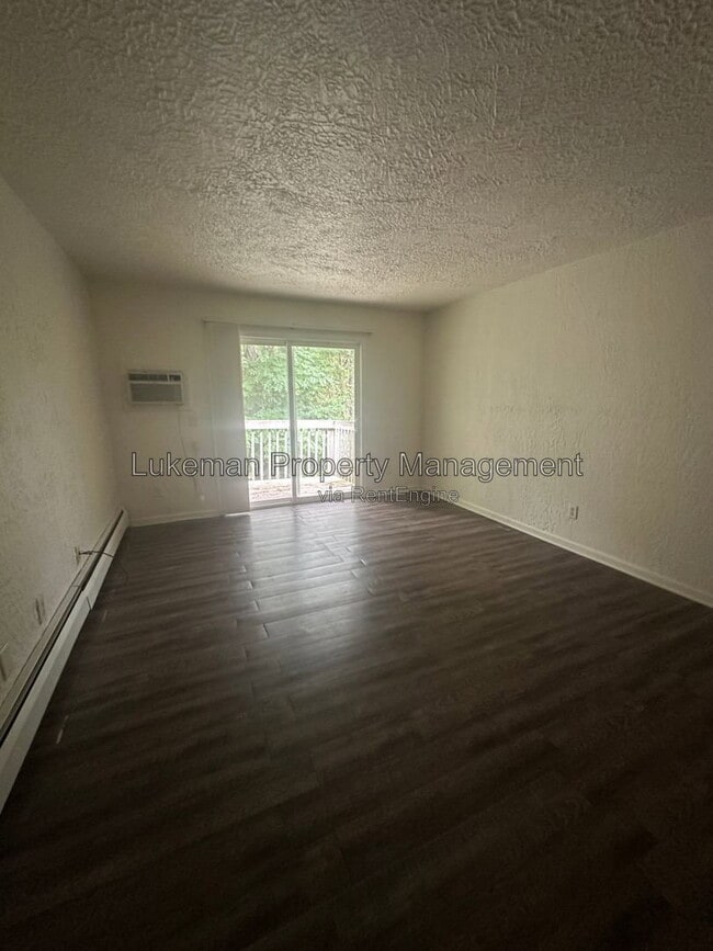 Building Photo - 1405 Huntington Ave