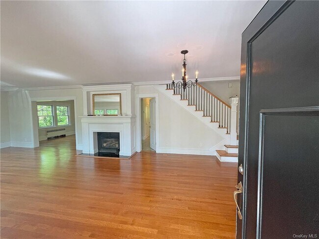 Building Photo - 38 Gedney Park Dr