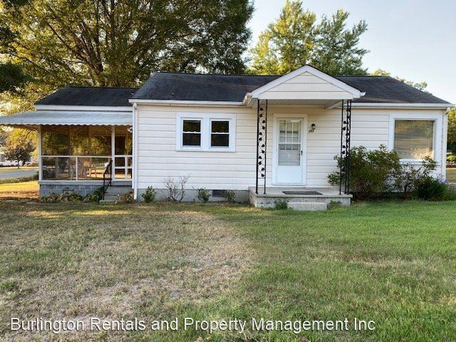 Primary Photo - 2 br, 1 bath House - 202 W Moore Street