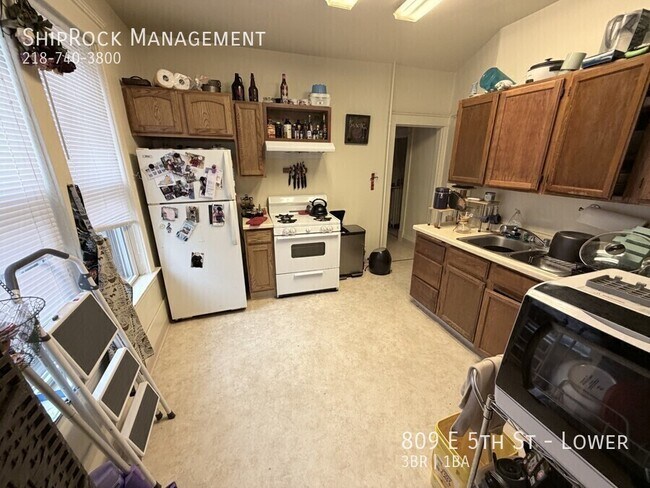 Foto del edificio - 809 E 5th St