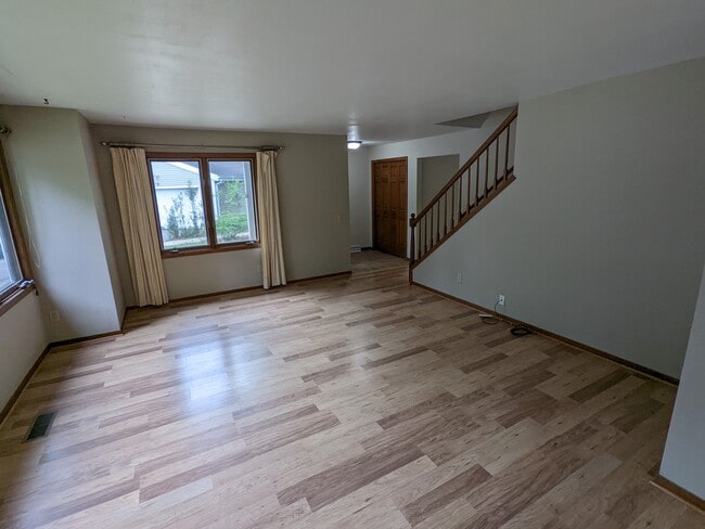 Building Photo - 20 Firestone Ct