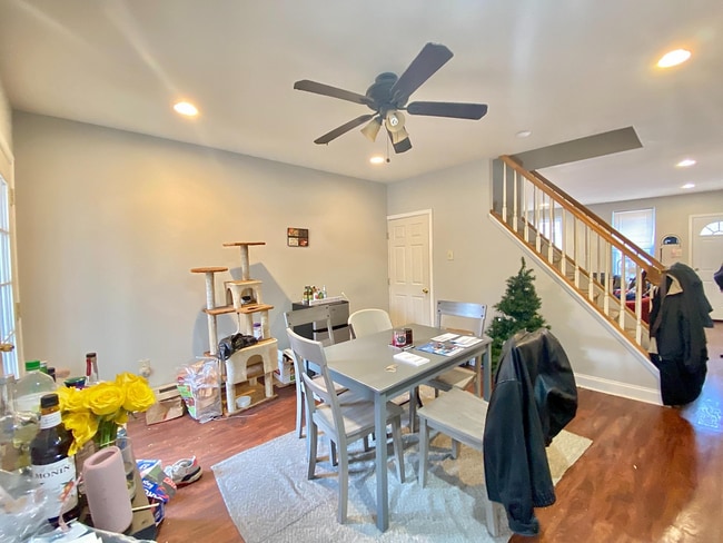 Building Photo - Upenn & Drexel! A spacious 4 bed/2 bath ho...