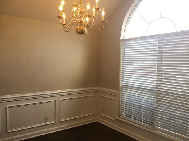 Foto del edificio - 55 Carlisle Ln