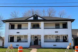 Building Photo - 414 1/2 S Adams Ave