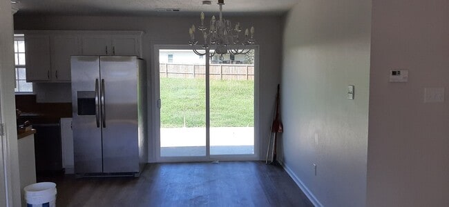 Building Photo - 426 Summer Dr