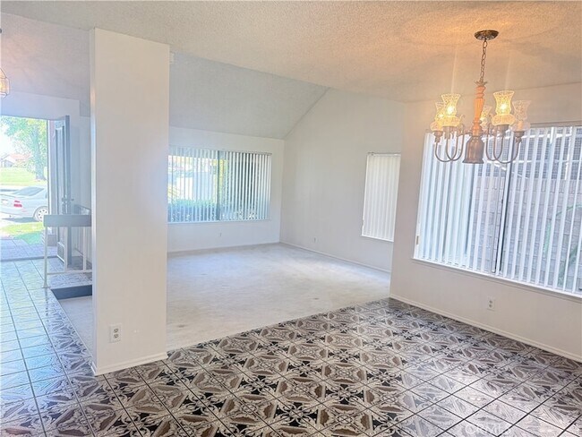 Foto del edificio - 46 Christamon W