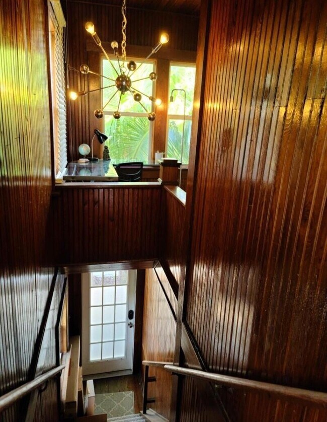 Building Photo - 310 S L St