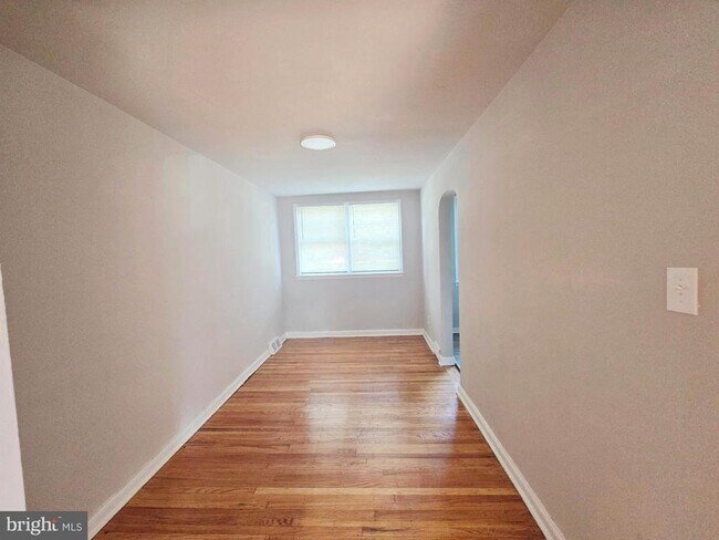 Foto del edificio - 6931 Greenway Ave