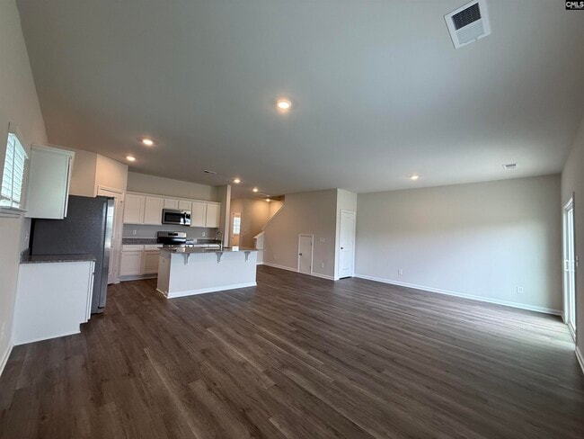 Building Photo - 240 S Lake Dr