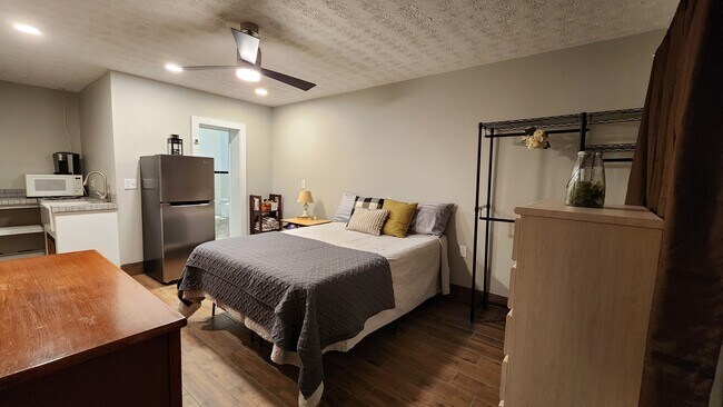 Foto del edificio - The Cottages at Mink Place