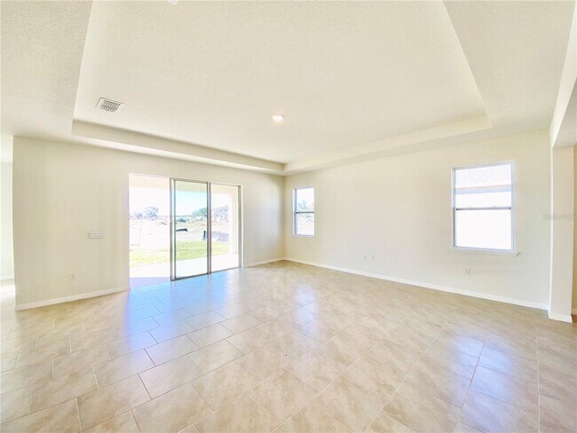 Foto del edificio - 1565 Park Side Ave