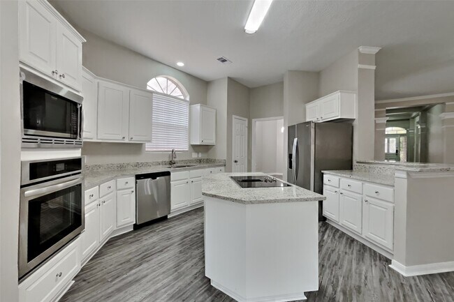 Foto del edificio - 3922 Wildwood Valley Ct