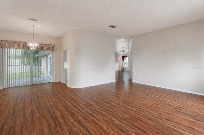 Foto del edificio - 10435 Crestfield Dr