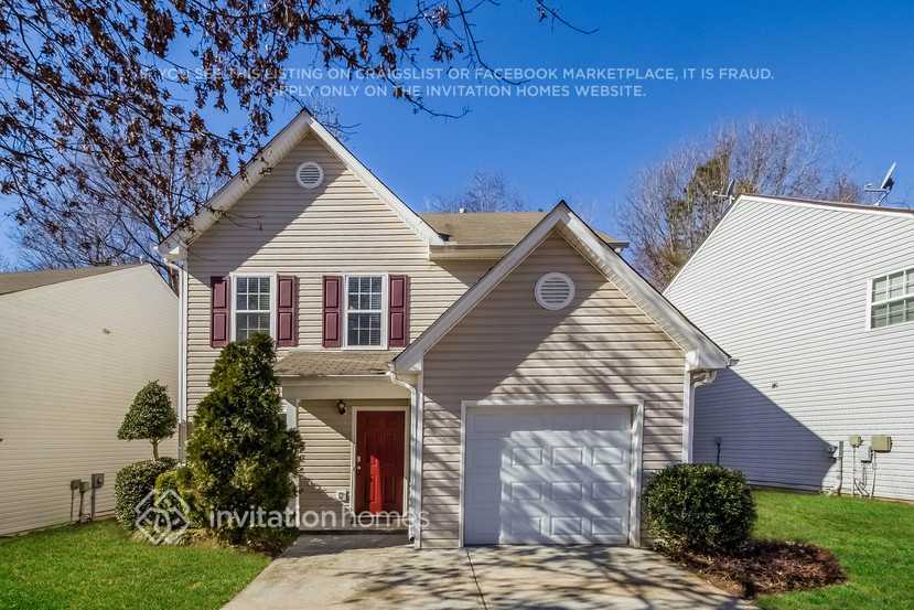 Primary Photo - 66 Springbottom Dr SE