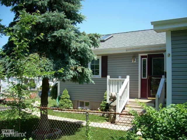 Building Photo - 4 br, 1 bath House - 745 Ruth St