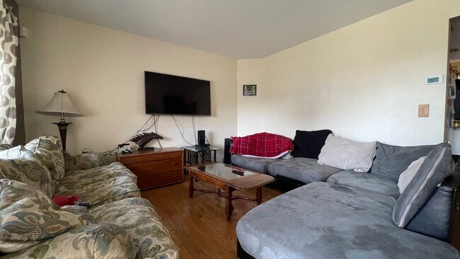 Foto del edificio - Wonderful Home with Finished Basement