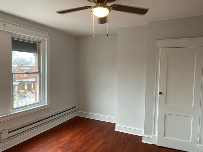 Foto del edificio - 1221 S 52nd St