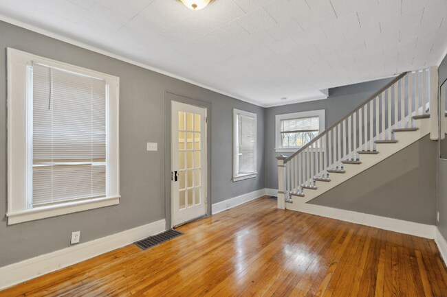 Building Photo - 312 Ballantyne Rd