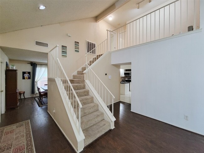 Foto del edificio - 25303 Avery Hill Ln