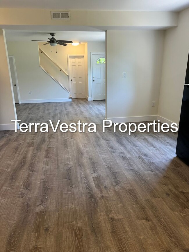 Foto del edificio - 4 Bed / 2 Full Bath in Millville!