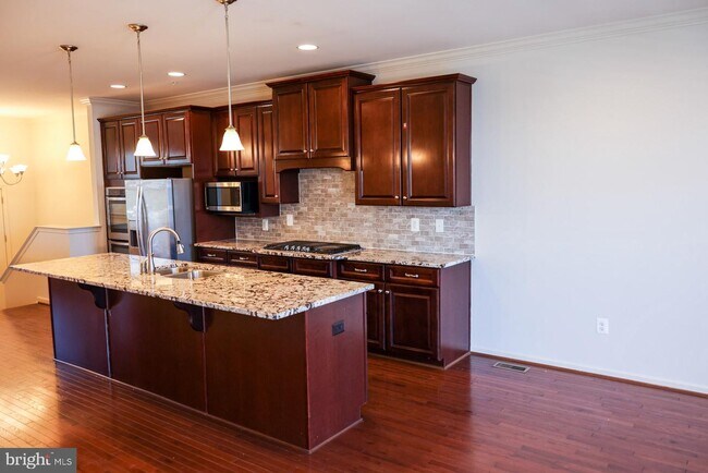 Foto del edificio - 22517 Clarksburg Rd