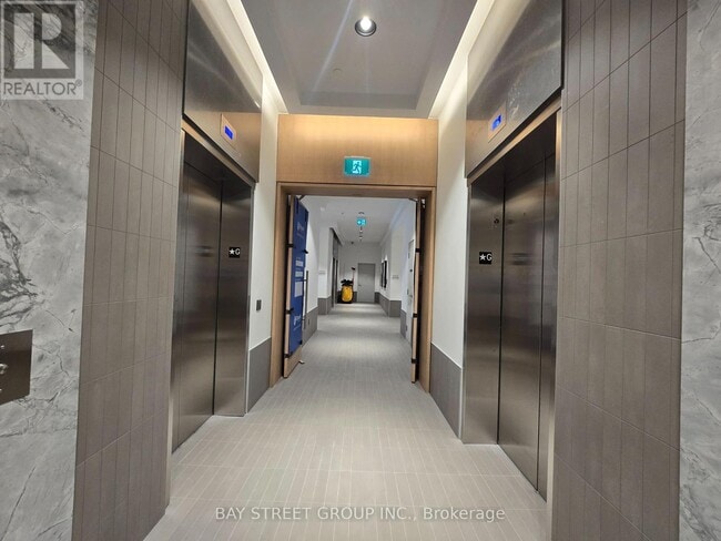 Building Photo - 395 Square One Dr