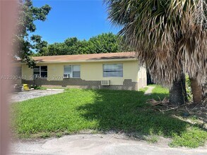 Building Photo - 2120 NW 21st Terrace