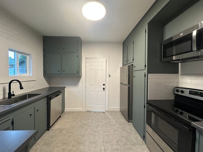 Foto del edificio - 1456 Magnolia Ave