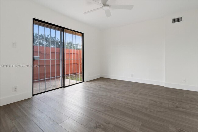 Foto del edificio - 805 NW 13th St