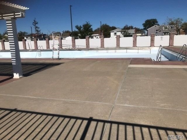 Pool - 68 West Blvd