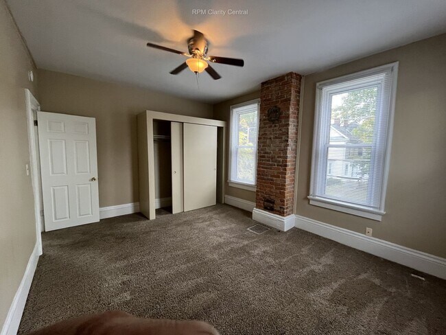 Foto del edificio - Charming Duplex in the Heart of Westerville