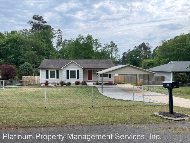 Building Photo - 3 br, 2 bath House - 590 Old Corinth Rd