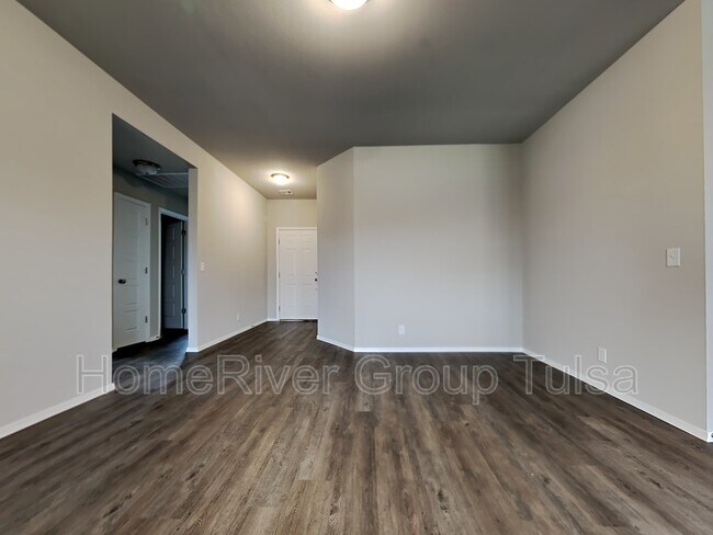 Foto del edificio - 1106 Raven Dr