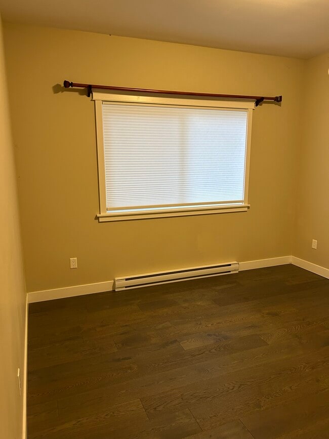 Building Photo - 687 Mill Bay Pl