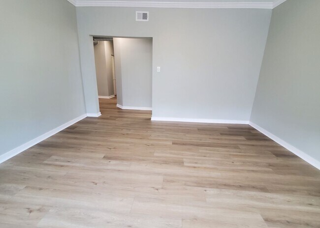 Foto del edificio - 2064 W Hutchinson St